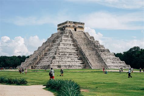  Sự Trỗi Dậy Của Chichen Itza: Một Trung Tâm Văn Hóa Maya Phồn Vinh Trong Thời Kỳ Cổ Đại